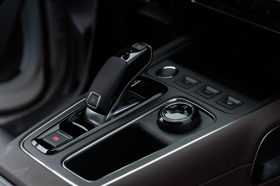 Детали интерьера Citroen C5 Aircross 2018 года  (WW) (фото 39 из 50)